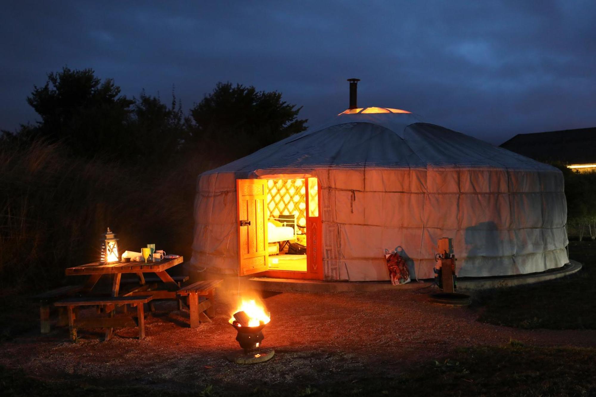Отель Caalm Camp Stour Provost Экстерьер фото